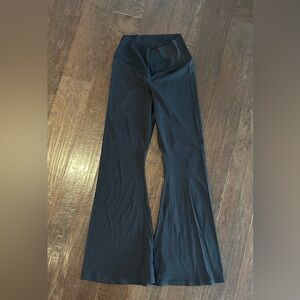 aerie offline flare leggings, size L, never worn